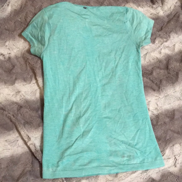 Nike Dri-fit Tee - Picture 3 of 3